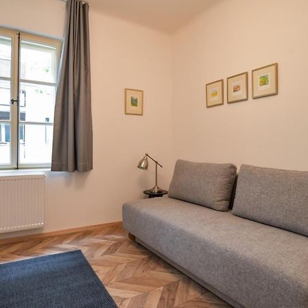 Vila Selena Ljubljana Luaran gambar