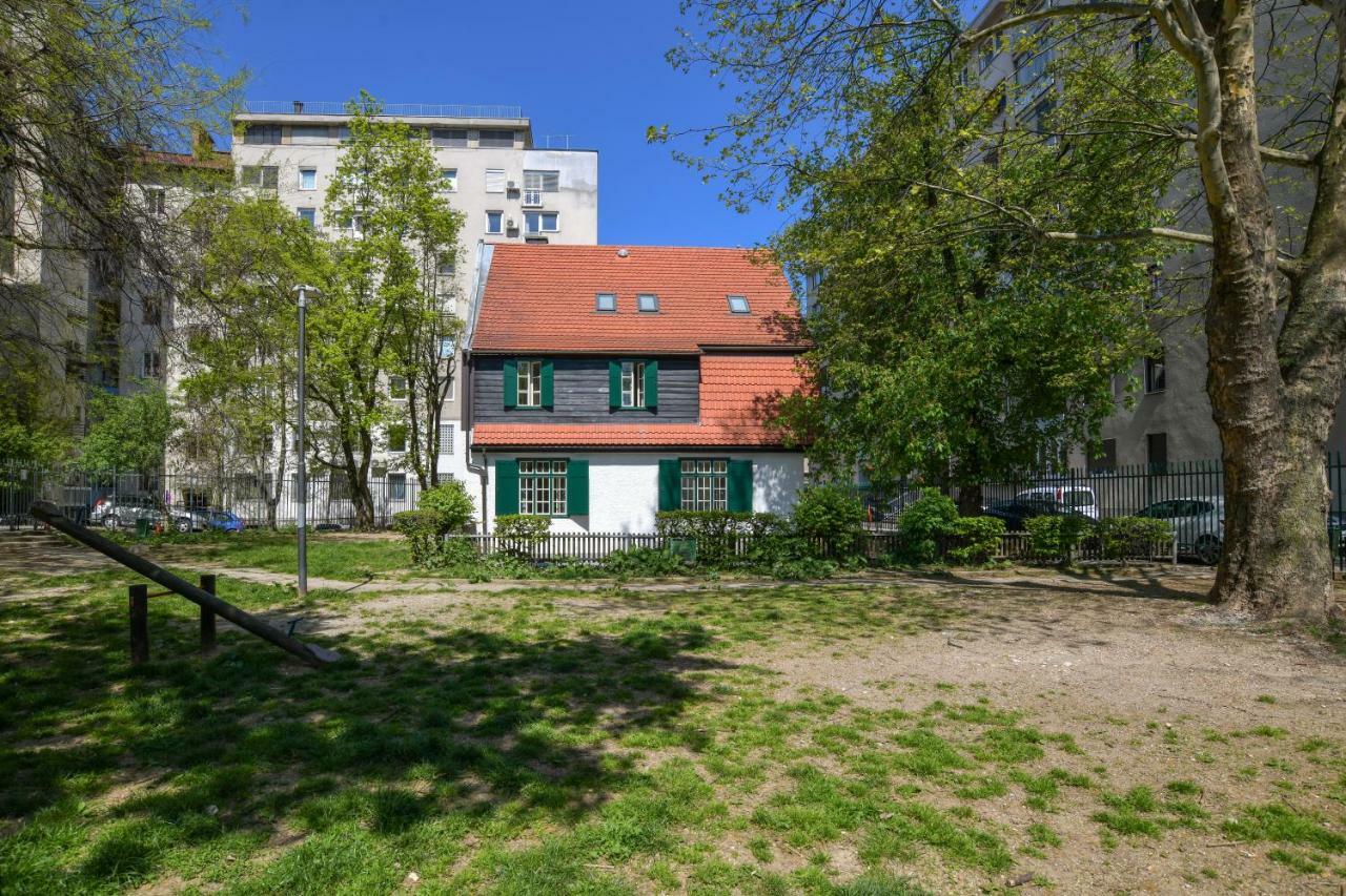 Vila Selena Ljubljana Luaran gambar