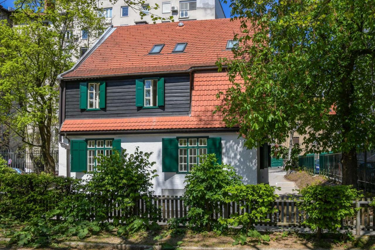 Vila Selena Ljubljana Luaran gambar