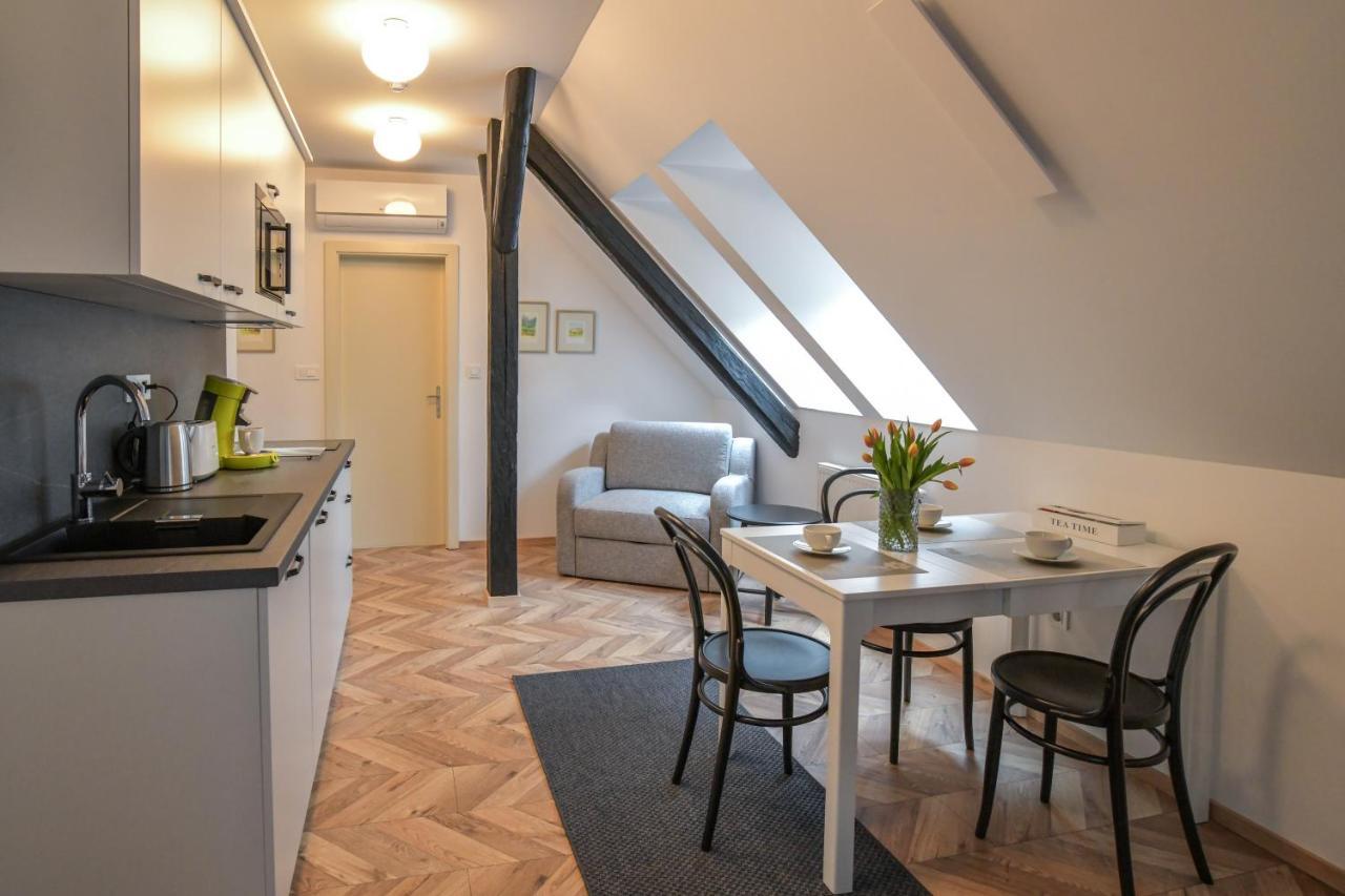 Vila Selena Ljubljana Luaran gambar