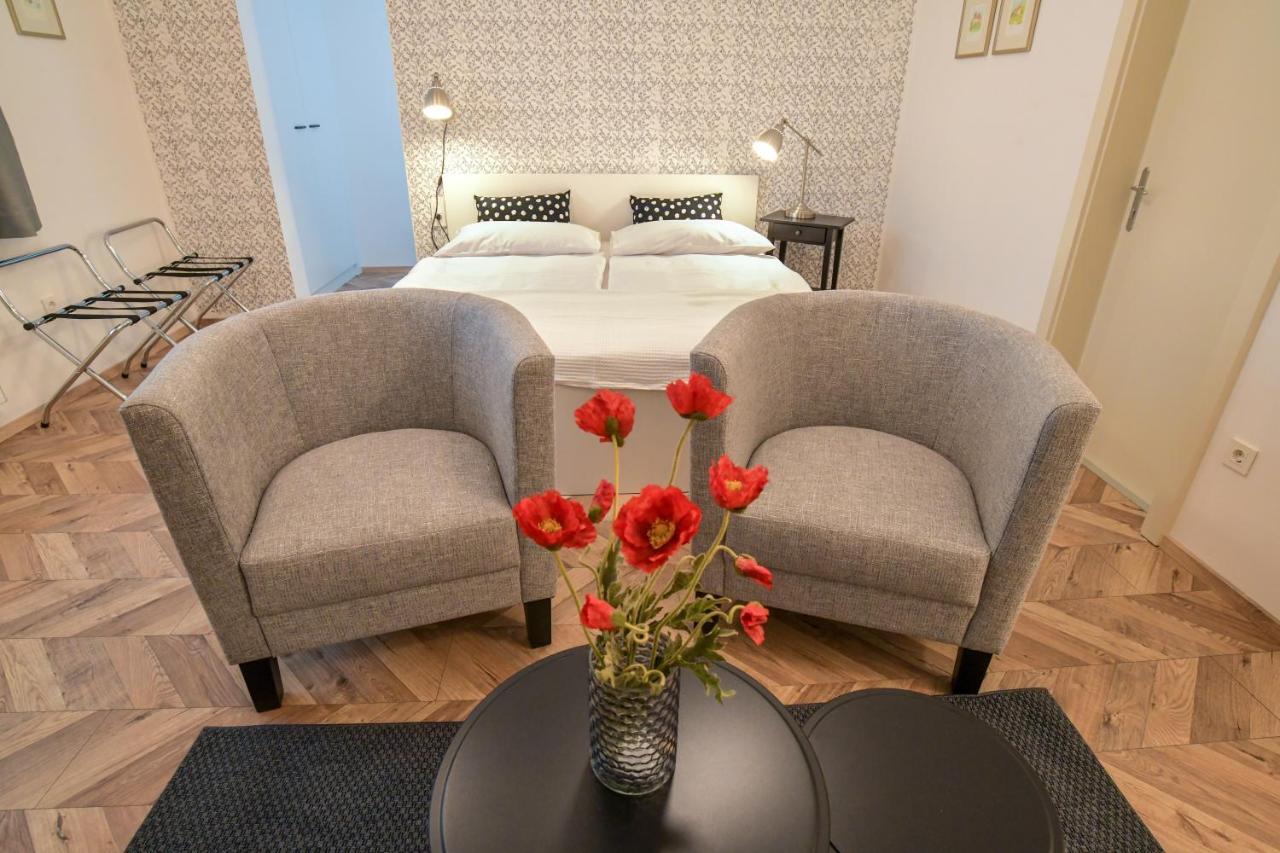 Vila Selena Ljubljana Luaran gambar