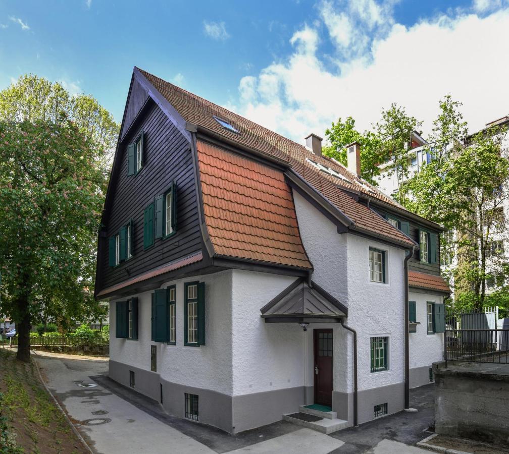 Vila Selena Ljubljana Luaran gambar